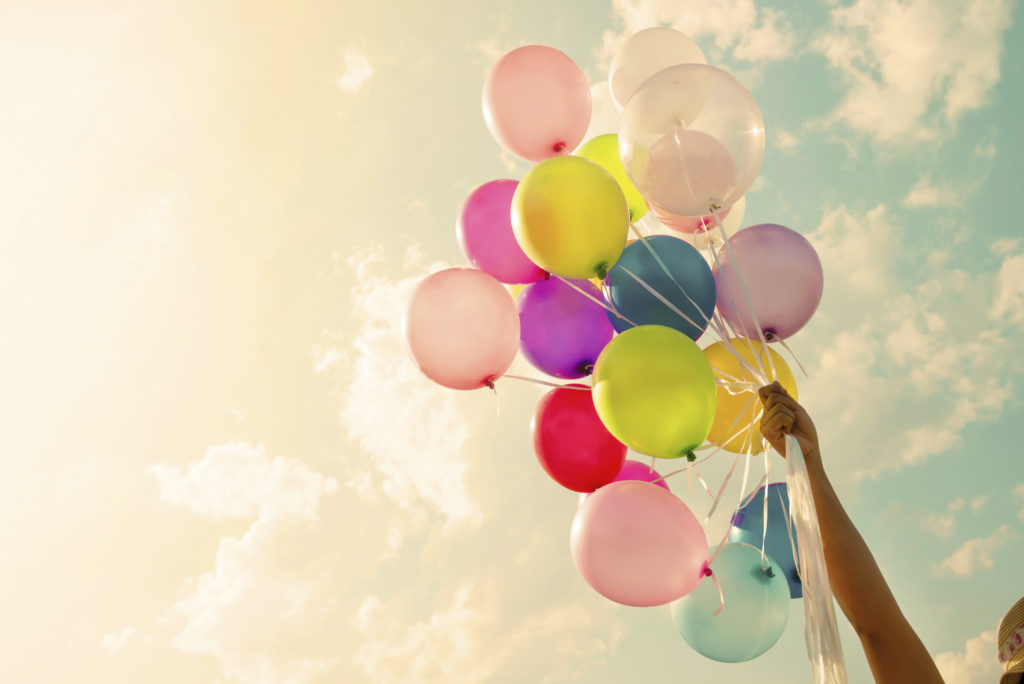Colorful balloon Twilight Wedding ceremony decor